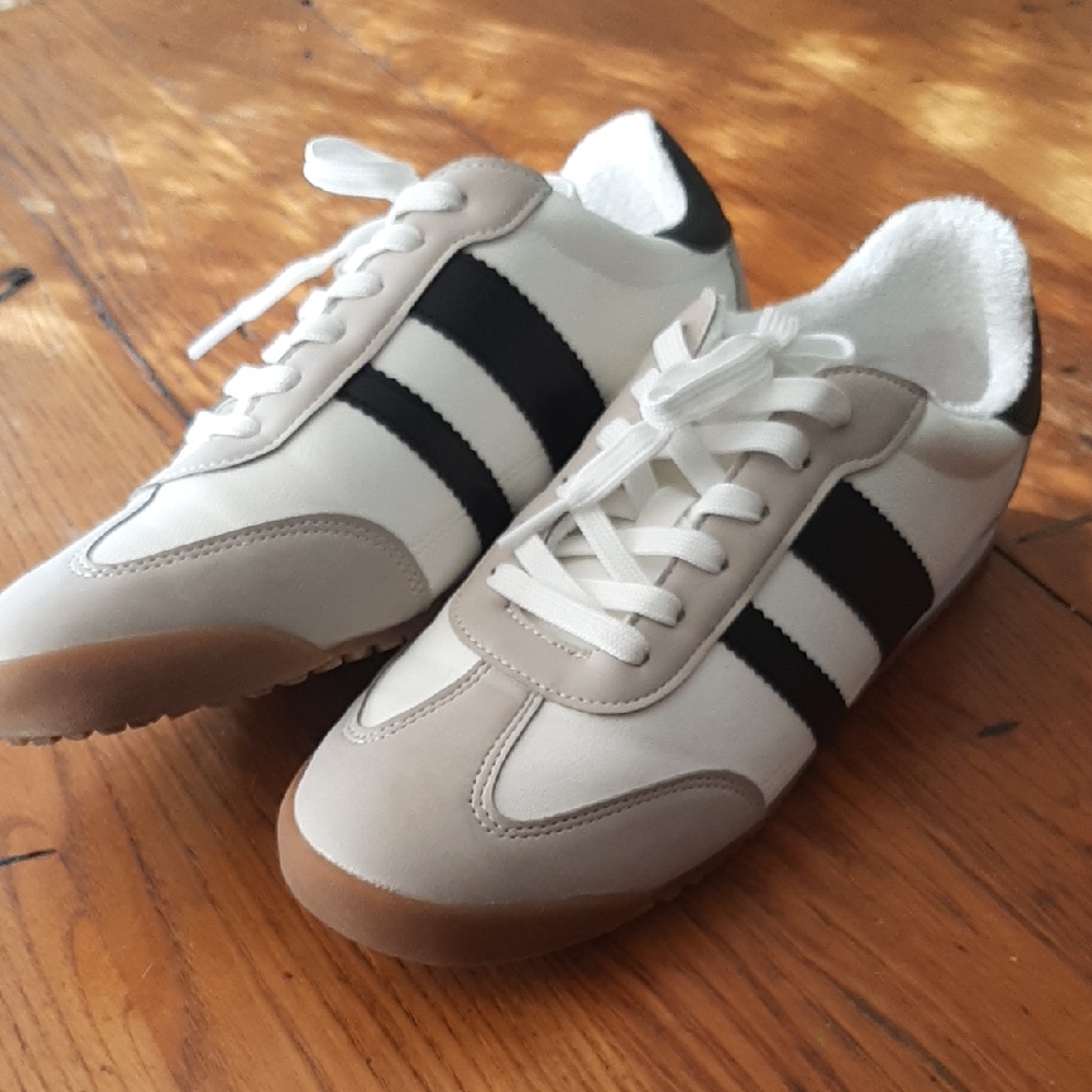Dolce Vita Retro Racing Sneakers
